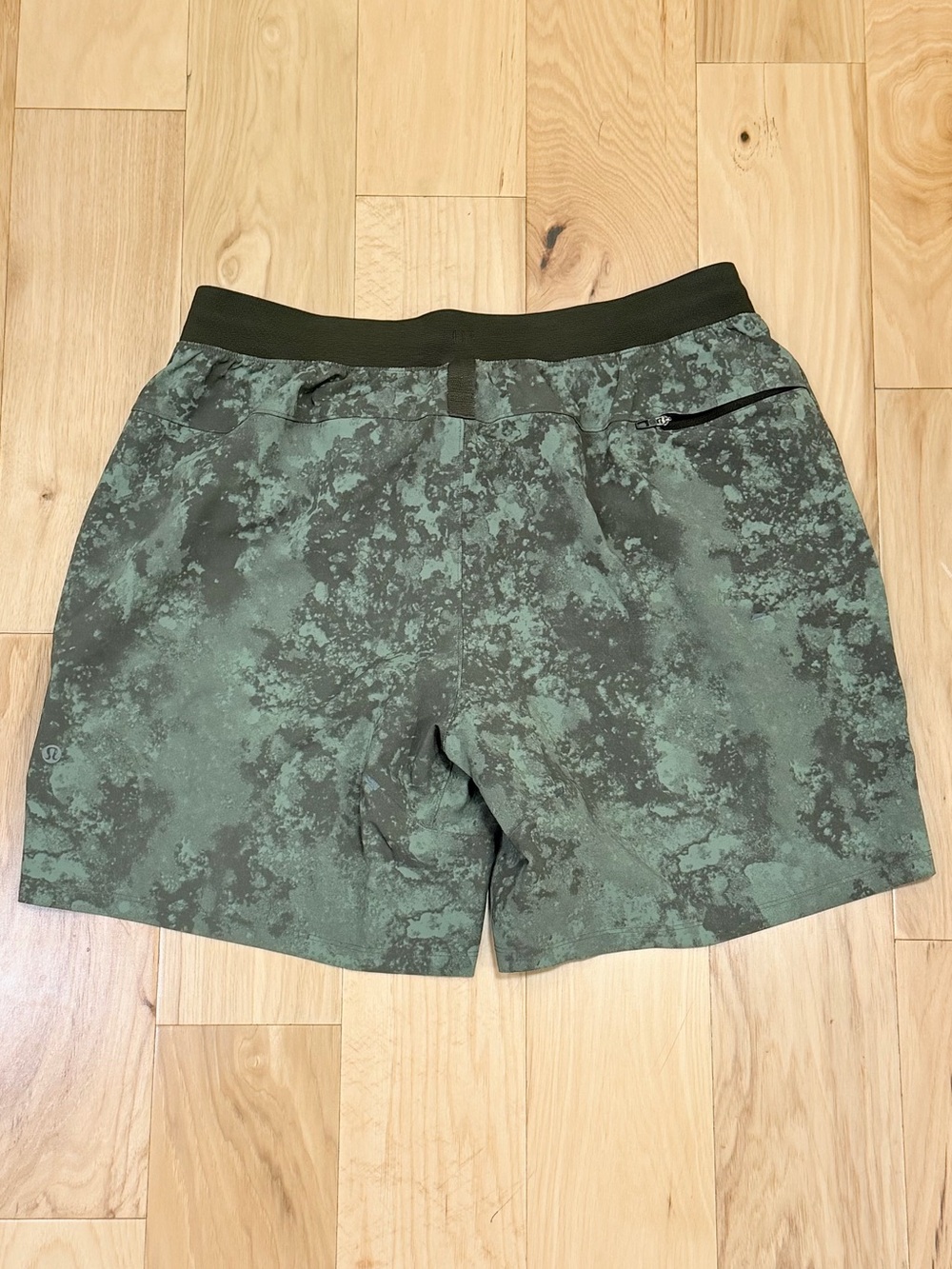 Lululemon Men’s License to Train Linerless Short 7"
